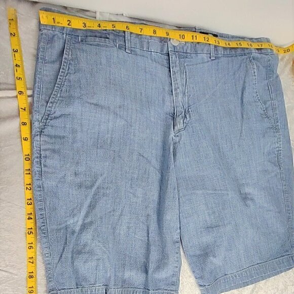 Gap Light Blue 100% Cotton Bermuda Shorts Size 36 - Picture 3 of 7